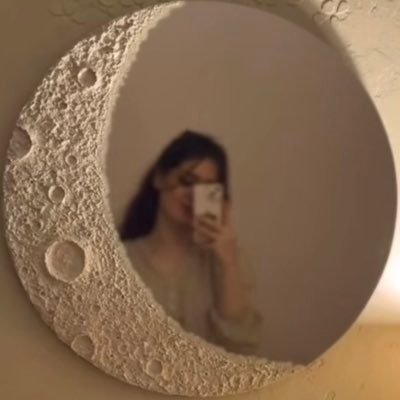 basakdiiyebiri's profile picture. 