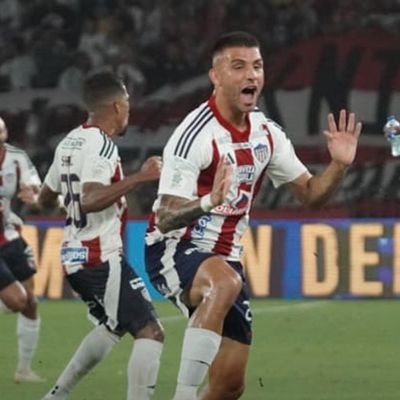 CharlesCB520430's profile picture. 