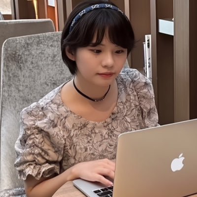 sayas_webdesign's profile picture. 中小企業、個人事業主様をデザインで応援します｜現在受注中｜愛知県名古屋市｜元金融機関7年勤務｜↓ポートフォリオ｜お問い合わせお見積もりはDMか公式ラインまで♡ https://t.co/6eHzzHbbJt