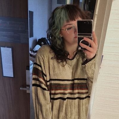 ahhskii's profile picture. demon merchant 😈