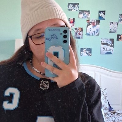 icebreaker9_'s profile picture. the keller girl™️ :)  #TusksUp