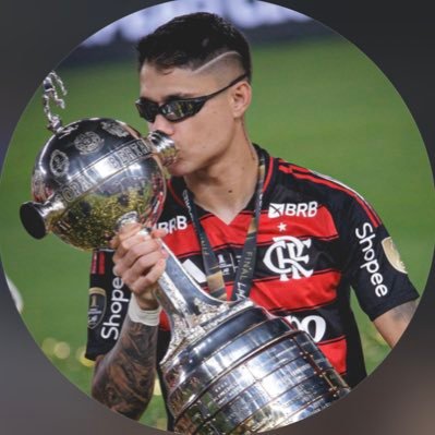 angelcrfxz's profile picture. @angelcrfx @flamengo
