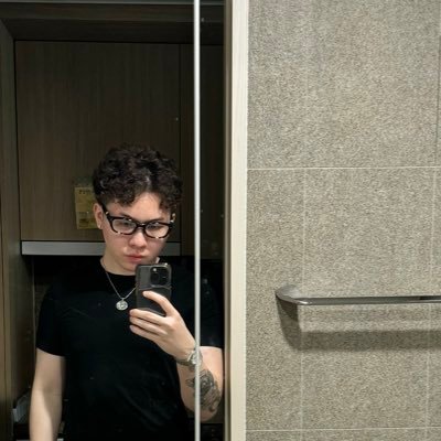 frostyZK's profile picture. marketing & sales @pulsargears fps @yukiaim ex pro @tsm @luminosity