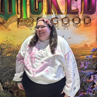 AshleyOnTheAir's profile picture. Probably at a Lorde concert 🩻 Entertainment reporter for @nerdreactor @theknockturnal ✨ Friend of Dorothea 🌈 she/her 💕