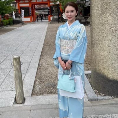 nypehe14's profile picture. 夫の体の事情で、私は今まで子供を産んでいません。もしあなたが私に母親になる夢を叶え、妊娠に成功させていただければ、私はあなたに600万の前金を支払います。事が成った後は報酬として2000万を支払います。該当する方は私信をお願いします
30歳以下は禁止です