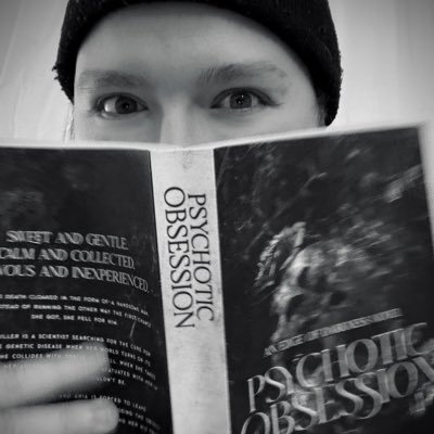 wreckmehawke's profile picture. #TOBIAS: Meet me at the finish line 🐦‍⬛ #HAWKE: just make me feel again ⛓️ ʟᴏᴠᴇ. ɪᴛ’ꜱ Qᴜɪᴛᴇ ᴀ ᴅᴀɴɢᴇʀᴏᴜꜱ ᴛʜɪɴɢ, ɪꜱɴ’ᴛ ɪᴛ? 💀 🧡 sinister, evil, & orange 🧡 LN4