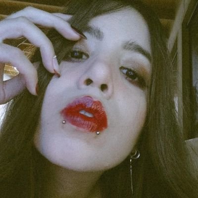 serotolina's profile picture. where dumb people go to read