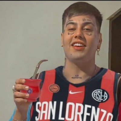 valencasIa's profile picture. 