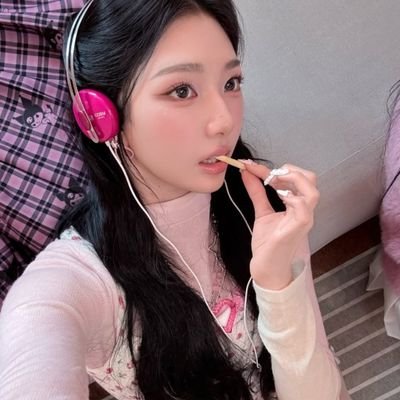 kafkaespa's profile picture. intermediário entre o físico e o etéreo