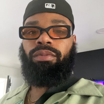 dude_imalegend's profile picture. 