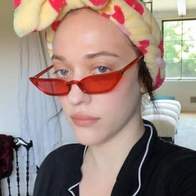 m4ggiequinn's profile picture. 95% kat dennings 5% meovv and tv