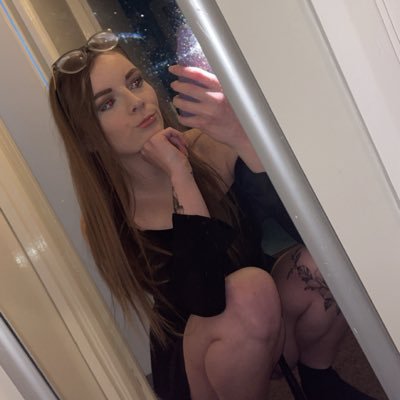 Nvtxliee's profile picture. 