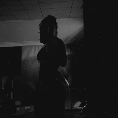 Ymishelle_'s profile picture. ♑️