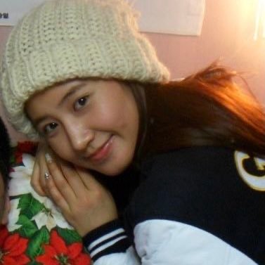 zzveigha's profile picture. 