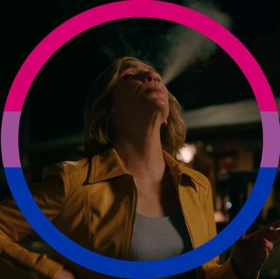 sapphicworld_'s profile picture. #SAPPHO: I tell you someone will remember us in the future🪻| witchy sapphic soul ⚢