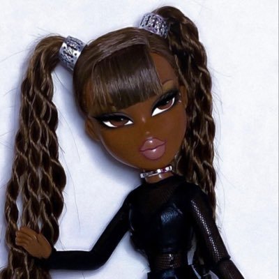 MynxRho's profile picture. it gets weird over here. i make art. i make pottery. i make miniatures.