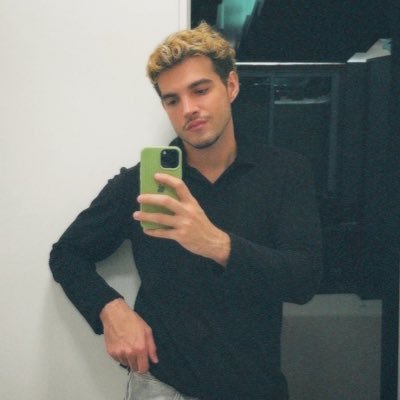 todoscamimhos's profile picture. obsessed with memories of the two of us