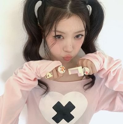 Vanillitw's profile picture. ⠀⠀⠀⠀⠀⠀⠀⠀⠀⠀𝒟ear  ' diary  .  .   .                 ⠀     ꒰     fan account ;   #인하이펜  &
 #방탄소년단