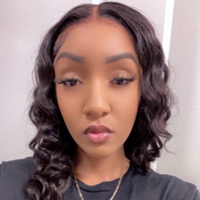 LenaSimone's profile picture. Singer/songwriter ♎️