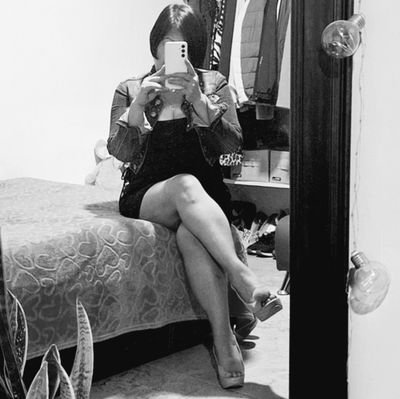 Sunchine_Cat's profile picture. No te tomes la vida tan a pecho, total nadie sale vivo de ella 🤪 Te daría mi vida, pero la estoy viviendo 
Vengo a divertirme a X  No a ver sus penes pequeños