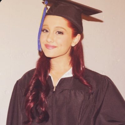 agmoonlightba's profile picture. you could hold moonlight in your hands. ꨄ