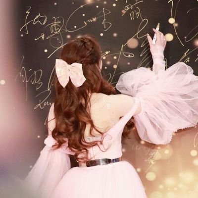 LizWill95118721's profile picture. 