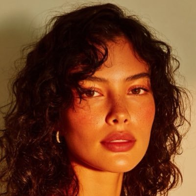 noraakturk's profile picture. ✨Influencer | Fashion | Traveller | Trader 😪 AI