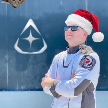 EliBurton_'s profile picture. ✨I will have the courage ✨To make the hard choice ✨To defy indifference ✨To choose good over evil 🫡 The Starman Creed 👨‍🚀