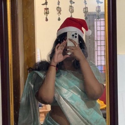 Kuzhali_19's profile picture. 