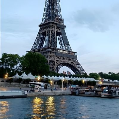 DeeganHail10981's profile picture. meet up, friends with benefits 🇱🇷💞