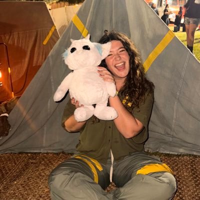 yelllowdashes's profile picture. + lore enthusiast. clique artist and jewelry-maker. drumstick catcher. midwest tndigo truther. still alive. she/her! ☡ 𓆱 @twentyonepilots