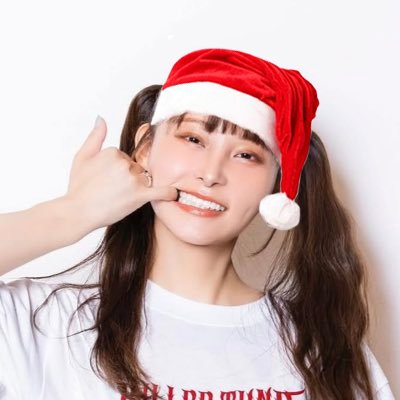 Scaeptod's profile picture. 🗣️/📚🇧🇷🇺🇸🇯🇵🇪🇸🇮🇹 🧳🇧🇷🇯🇵🇮🇹🇻🇦 🏠🇧🇷🇯🇵
Democracia é o Papai Noel dos adultos.