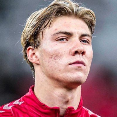 MUFCDarren_'s profile picture. 𝐍𝐨𝐭 𝐈𝐦𝐩𝐞𝐫𝐬𝐨𝐧𝐚𝐭𝐢𝐧𝐠 𝐌𝐚𝐭𝐡𝐞𝐮𝐬 𝐂𝐮𝐧𝐡𝐚 || 𝐅𝐚𝐧 𝐚𝐜𝐜𝐨𝐮𝐧𝐭 || @Manutd || #LAKESHOW || 𝐃𝐌 𝐟𝐨𝐫 𝐩𝐫𝐨𝐦𝐨📥