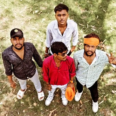 kingofraja09's profile picture. Raper 🎸
#commercial_banda
#In_a_reltionship_with_tea☕❤
💕Talented(😁)
#battle_baddy @Insta
21 October Ko party lunga🎊
ViBe HaI ChOtE🎸🖤 Lover Boy🖤