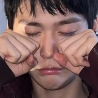 zlxl_319's profile picture. 