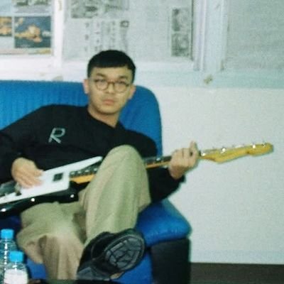 loziig11's profile picture. 