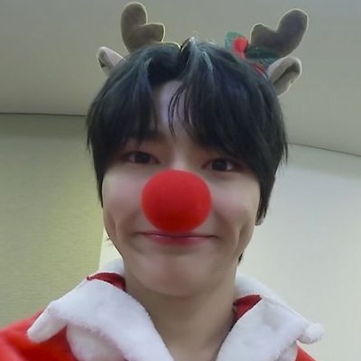 femhyunin's profile picture. If you see me being manipulated by a bicurious fox and gender ambiguous ferret do Not intervene. I am exactly where I Need to be.