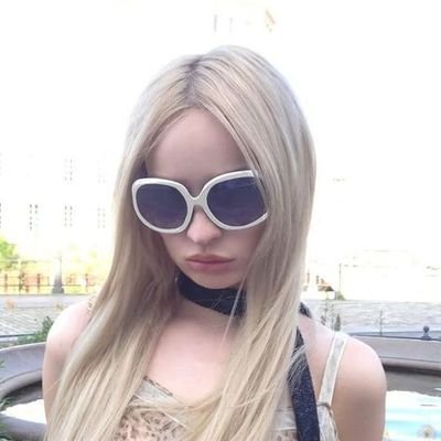 iconickoral's profile picture. i felt worthless, i felt ugly, i felt gay