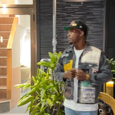 its_manhertz's profile picture. 🇯🇲