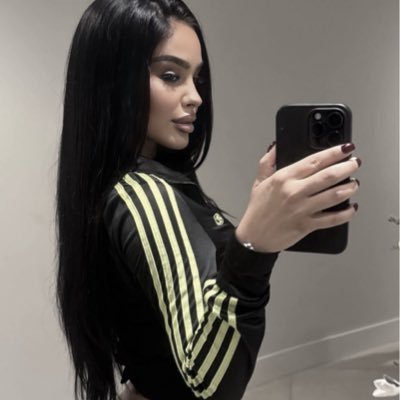 Parfumdumal's profile picture. Pretty brown eyes with dirty ideas, (0401)