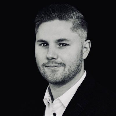 duzCantona's profile picture. 📍Oslo, Norway 🌎 Tornado Traveller 💼 Sales & Marketing 💼 Freelance & Business Development 🇾🇪 MUFC 🎬 Old Skool 🍿 Foodie 🥷 Games & Sports 🎾⚽️