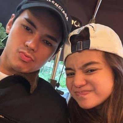 jlxdustbia's profile picture. 💛DustBia💛
👩‍❤️‍💋‍👨paps and batumbs👩‍❤️‍💋‍👨