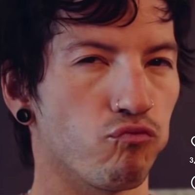 torchiesgrief's profile picture. i dug my heels into the gravel, as evidence for you to unravel. // sometimes it's you and your hyperfixation against the world | ENG - ESP