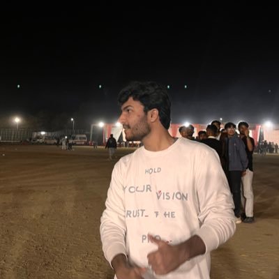 cvansh_codes's profile picture. Building software solutions | NITian |  https://t.co/vU9Il3vnzV                                  https://t.co/A0G6fYDCJt