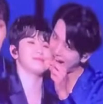 iAteHoshy's profile picture. bless your tiger life...