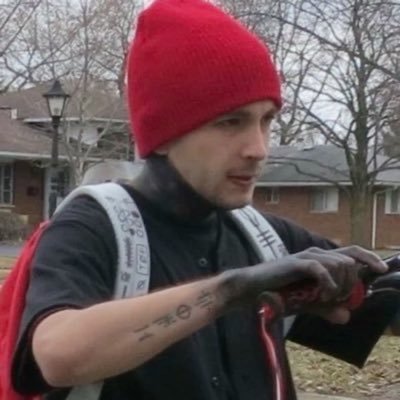 poetryd1vided's profile picture. help me bowl of rice