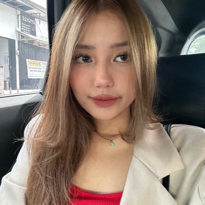 angewwie's profile picture. 