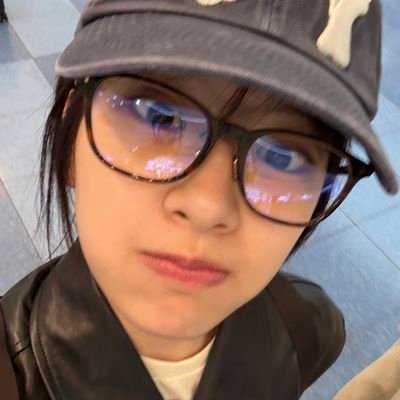 baldseys's profile picture. arong and yangmal biased