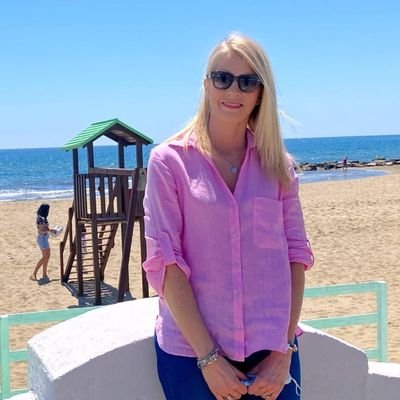 valentina09820's profile picture. Agente de viajes ✈️ | Ayudándote a viajar de manera más inteligente y a explorar más 🌍 | Consejos, trucos y guías para viajeros curiosos. Travel Agent