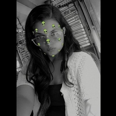 esshahaha's profile picture. Losing your 12.9k followers account gets you here 😢